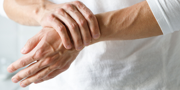 Relieve symptoms of arthritis with Piroxicam